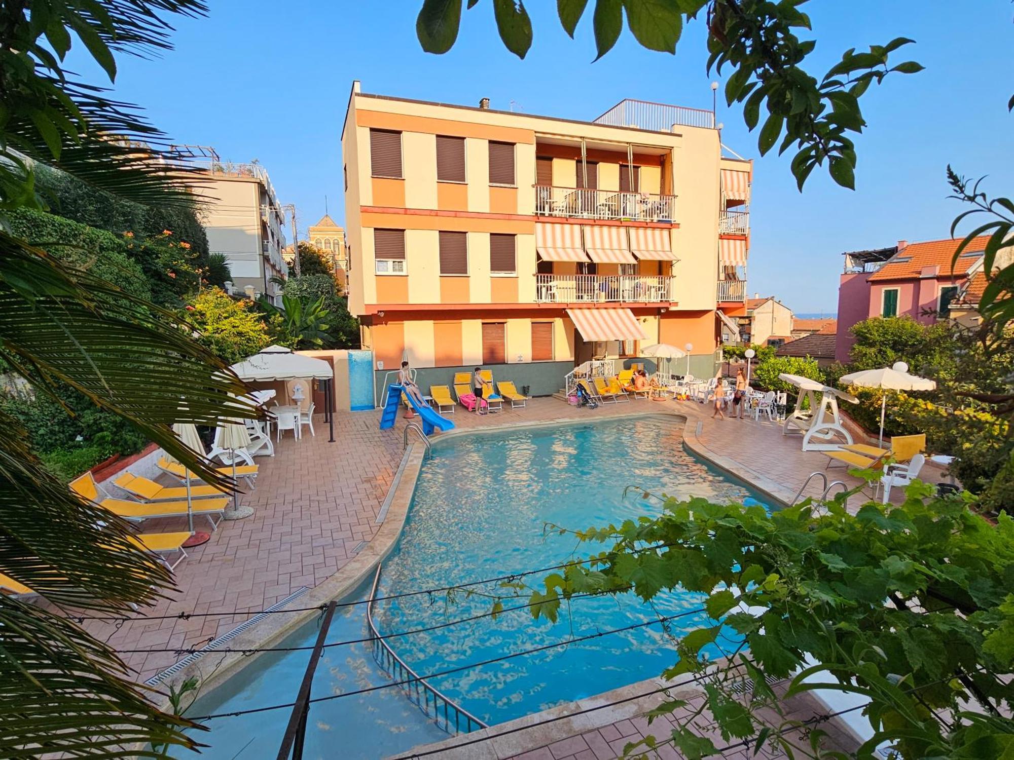 Residence Olivotti Finale Ligure Kültér fotó